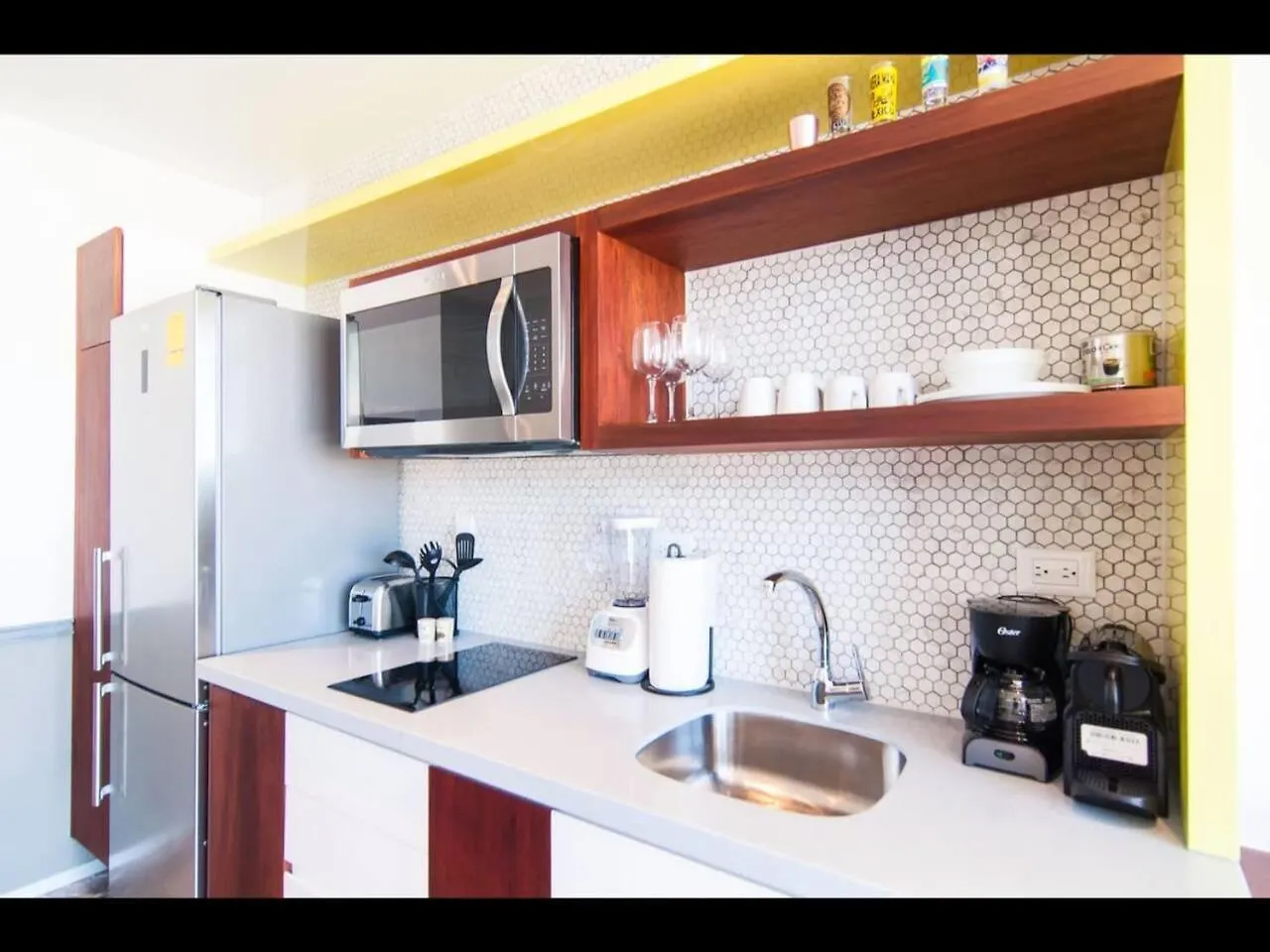 1Br 1Ba In Singular Joy, Best Location In Town Playa del Carmen